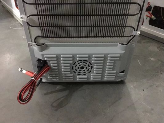 直接冷却 45W 太陽光パネル 24 時間氷を作る機械のための氷ブロックバッグメーカー